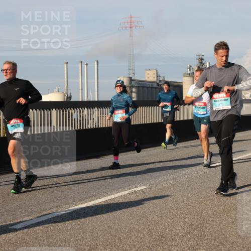 03.10.2025 - Köhlbrandbrückenlauf Lena Gebhardt http://msf.ph/oto/9133248 03.10.2025 09:51:08 Position 2 1172 meine-sportfotos.de