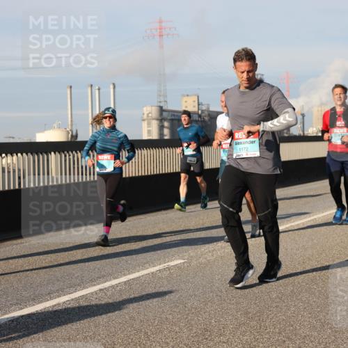 03.10.2025 - Köhlbrandbrückenlauf Lena Gebhardt http://msf.ph/oto/9133252 03.10.2025 09:51:08 Position 2 3683, 1172 meine-sportfotos.de