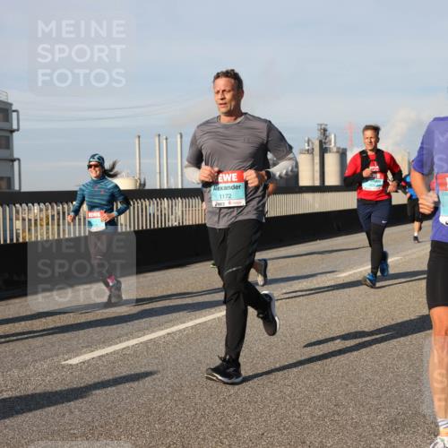 03.10.2025 - Köhlbrandbrückenlauf Lena Gebhardt http://msf.ph/oto/9133269 03.10.2025 09:51:09 Position 2 1172, 2677 meine-sportfotos.de