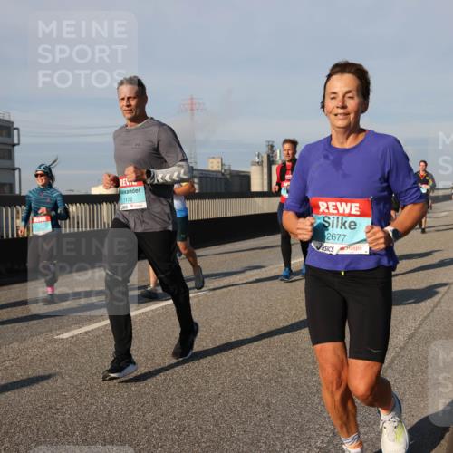03.10.2025 - Köhlbrandbrückenlauf Lena Gebhardt http://msf.ph/oto/9133270 03.10.2025 09:51:09 Position 2 1172, 2677 meine-sportfotos.de