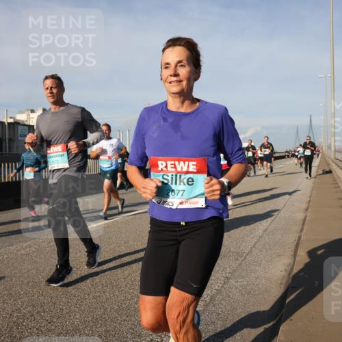 03.10.2025 - Köhlbrandbrückenlauf Lena Gebhardt http://msf.ph/oto/9133276 03.10.2025 09:51:09 Position 2 1172, 2677 meine-sportfotos.de