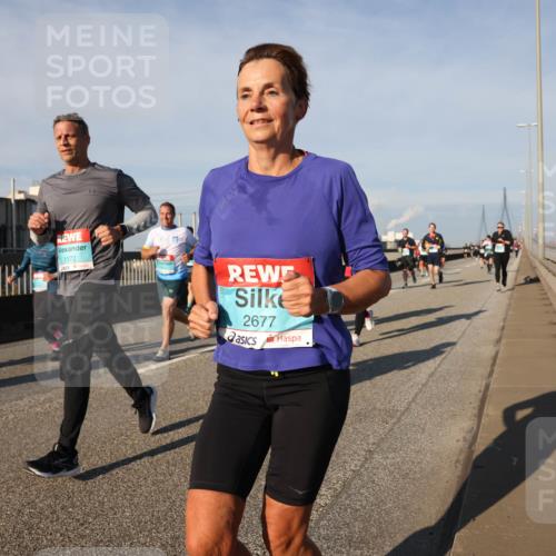 03.10.2025 - Köhlbrandbrückenlauf Lena Gebhardt http://msf.ph/oto/9133280 03.10.2025 09:51:10 Position 2 1172, 2677 meine-sportfotos.de