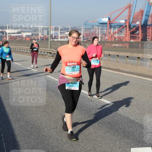 03.10.2025 - Köhlbrandbrückenlauf Yannick Fuchs http://msf.ph/oto/9133283 03.10.2025 09:05:49 Position 2 2620 meine-sportfotos.de
