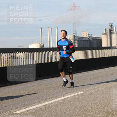 03.10.2025 - Köhlbrandbrückenlauf Lena Gebhardt http://msf.ph/oto/9133304 03.10.2025 09:51:12 Position 2 1506 meine-sportfotos.de
