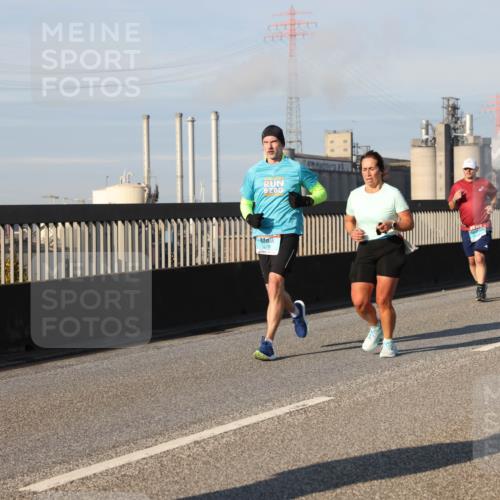 03.10.2025 - Köhlbrandbrückenlauf Lena Gebhardt http://msf.ph/oto/9133339 03.10.2025 09:51:15 Position 2 2716 meine-sportfotos.de