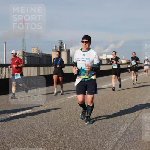 03.10.2025 - Köhlbrandbrückenlauf Lena Gebhardt http://msf.ph/oto/9133360 03.10.2025 09:51:17 Position 2  meine-sportfotos.de