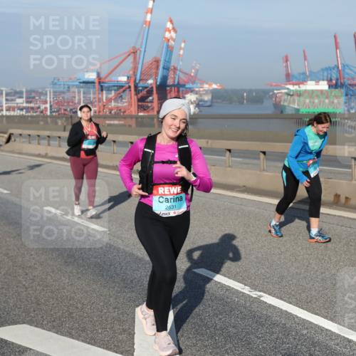 03.10.2025 - Köhlbrandbrückenlauf Yannick Fuchs http://msf.ph/oto/9133369 03.10.2025 09:05:55 Position 2 2531 meine-sportfotos.de