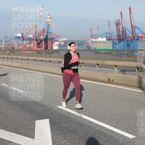 03.10.2025 - Köhlbrandbrückenlauf Yannick Fuchs http://msf.ph/oto/9133410 03.10.2025 09:05:57 Position 2  meine-sportfotos.de