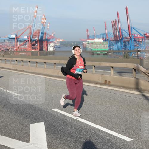 03.10.2025 - Köhlbrandbrückenlauf Yannick Fuchs http://msf.ph/oto/9133415 03.10.2025 09:05:58 Position 2  meine-sportfotos.de