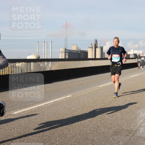 03.10.2025 - Köhlbrandbrückenlauf Lena Gebhardt http://msf.ph/oto/9133422 03.10.2025 09:51:20 Position 2 1335 meine-sportfotos.de