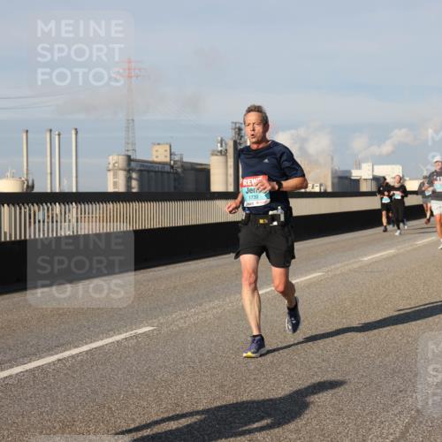 03.10.2025 - Köhlbrandbrückenlauf Lena Gebhardt http://msf.ph/oto/9133430 03.10.2025 09:51:20 Position 2 1739 meine-sportfotos.de