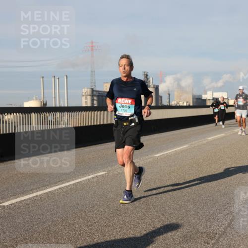 03.10.2025 - Köhlbrandbrückenlauf Lena Gebhardt http://msf.ph/oto/9133436 03.10.2025 09:51:21 Position 2 1739 meine-sportfotos.de