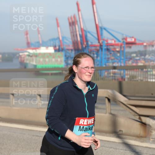 03.10.2025 - Köhlbrandbrückenlauf Yannick Fuchs http://msf.ph/oto/9133486 03.10.2025 09:06:03 Position 2  meine-sportfotos.de