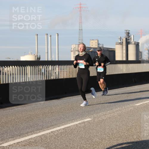 03.10.2025 - Köhlbrandbrückenlauf Lena Gebhardt http://msf.ph/oto/9133496 03.10.2025 09:51:25 Position 2 1407, 2193 meine-sportfotos.de