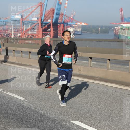 03.10.2025 - Köhlbrandbrückenlauf Yannick Fuchs http://msf.ph/oto/9133547 03.10.2025 09:06:20 Position 2 3801, 67 meine-sportfotos.de