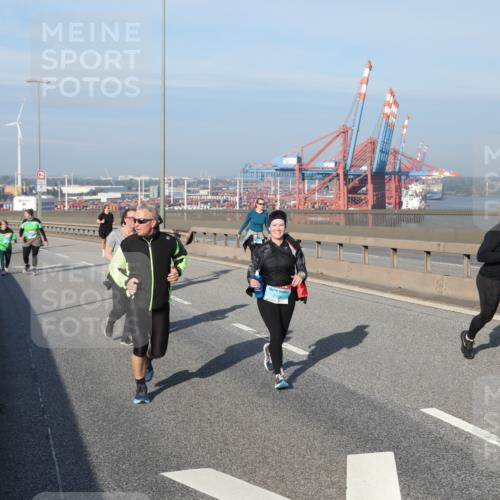 03.10.2025 - Köhlbrandbrückenlauf Yannick Fuchs http://msf.ph/oto/9133571 03.10.2025 09:06:21 Position 2 3801, 67 meine-sportfotos.de