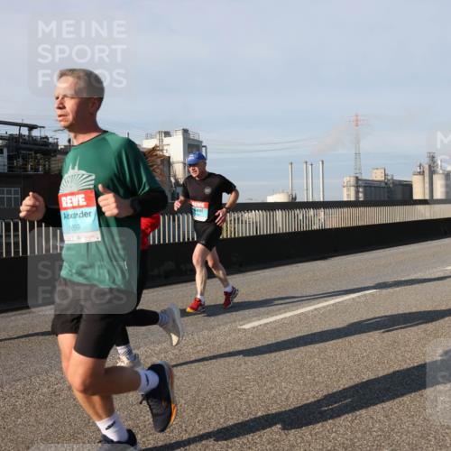03.10.2025 - Köhlbrandbrückenlauf Lena Gebhardt http://msf.ph/oto/9133583 03.10.2025 09:51:31 Position 2 1699 meine-sportfotos.de