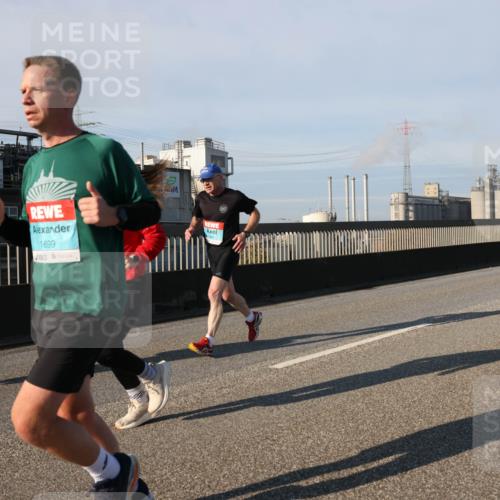 03.10.2025 - Köhlbrandbrückenlauf Lena Gebhardt http://msf.ph/oto/9133588 03.10.2025 09:51:31 Position 2 1699 meine-sportfotos.de