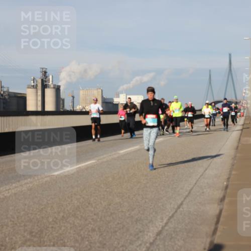 03.10.2025 - Köhlbrandbrückenlauf Lena Gebhardt http://msf.ph/oto/9133627 03.10.2025 09:51:34 Position 2  meine-sportfotos.de