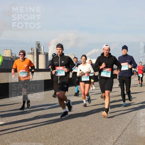 03.10.2025 - Köhlbrandbrückenlauf Lena Gebhardt http://msf.ph/oto/9133670 03.10.2025 09:51:40 Position 2 1409, 1430, 1886, 1764, 1257 meine-sportfotos.de