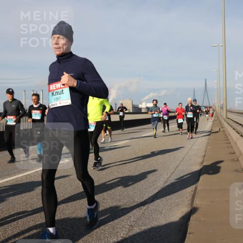03.10.2025 - Köhlbrandbrückenlauf Lena Gebhardt http://msf.ph/oto/9133719 03.10.2025 09:51:43 Position 2 1257 meine-sportfotos.de