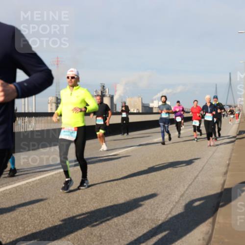 03.10.2025 - Köhlbrandbrückenlauf Lena Gebhardt http://msf.ph/oto/9133722 03.10.2025 09:51:43 Position 2 1257 meine-sportfotos.de