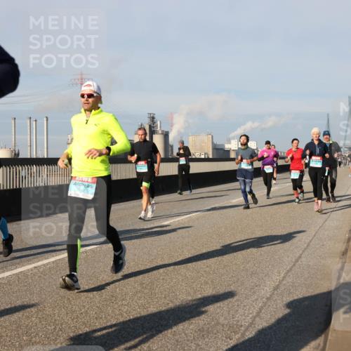 03.10.2025 - Köhlbrandbrückenlauf Lena Gebhardt http://msf.ph/oto/9133727 03.10.2025 09:51:43 Position 2 2942 meine-sportfotos.de