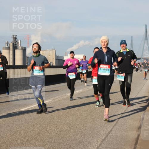 03.10.2025 - Köhlbrandbrückenlauf Lena Gebhardt http://msf.ph/oto/9133752 03.10.2025 09:51:45 Position 2 1508, 1555 meine-sportfotos.de