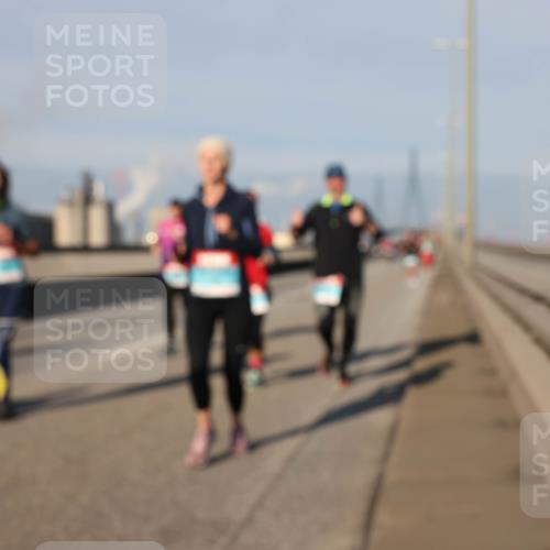 03.10.2025 - Köhlbrandbrückenlauf Lena Gebhardt http://msf.ph/oto/9133766 03.10.2025 09:51:46 Position 2  meine-sportfotos.de