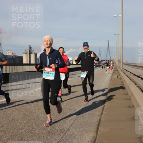03.10.2025 - Köhlbrandbrückenlauf Lena Gebhardt http://msf.ph/oto/9133767 03.10.2025 09:51:46 Position 2 1508, 1555 meine-sportfotos.de