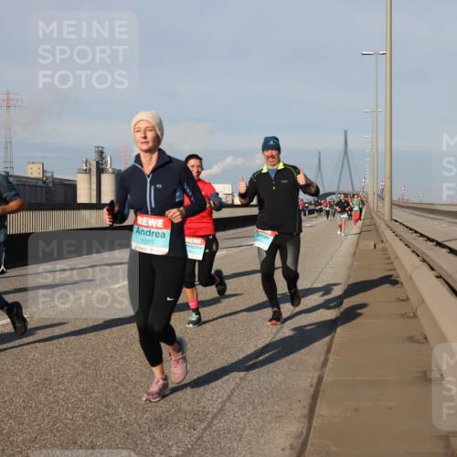 03.10.2025 - Köhlbrandbrückenlauf Lena Gebhardt http://msf.ph/oto/9133769 03.10.2025 09:51:46 Position 2 1508, 1555 meine-sportfotos.de