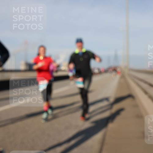 03.10.2025 - Köhlbrandbrückenlauf Lena Gebhardt http://msf.ph/oto/9133788 03.10.2025 09:51:47 Position 2  meine-sportfotos.de