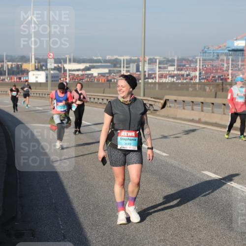 03.10.2025 - Köhlbrandbrückenlauf Yannick Fuchs http://msf.ph/oto/9133803 03.10.2025 09:06:57 Position 2 3649 meine-sportfotos.de