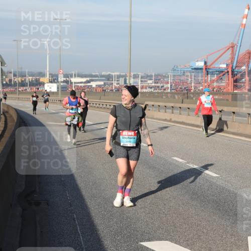 03.10.2025 - Köhlbrandbrückenlauf Yannick Fuchs http://msf.ph/oto/9133807 03.10.2025 09:06:57 Position 2 3649 meine-sportfotos.de