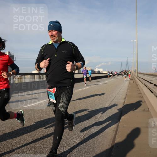 03.10.2025 - Köhlbrandbrückenlauf Lena Gebhardt http://msf.ph/oto/9133815 03.10.2025 09:51:48 Position 2 1876 meine-sportfotos.de