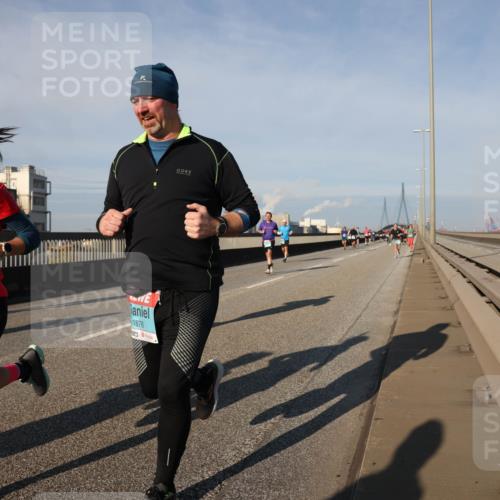 03.10.2025 - Köhlbrandbrückenlauf Lena Gebhardt http://msf.ph/oto/9133816 03.10.2025 09:51:48 Position 2 1876, 5 meine-sportfotos.de