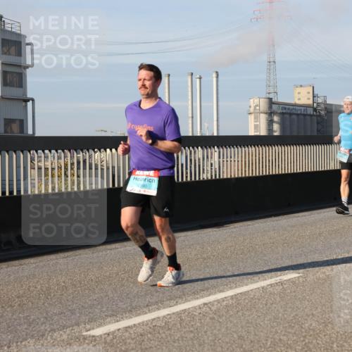 03.10.2025 - Köhlbrandbrückenlauf Lena Gebhardt http://msf.ph/oto/9133824 03.10.2025 09:51:50 Position 2 2990 meine-sportfotos.de