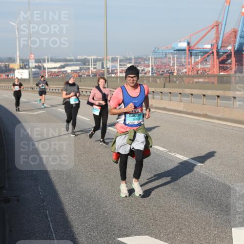 03.10.2025 - Köhlbrandbrückenlauf Yannick Fuchs http://msf.ph/oto/9133857 03.10.2025 09:07:01 Position 2 3512 meine-sportfotos.de
