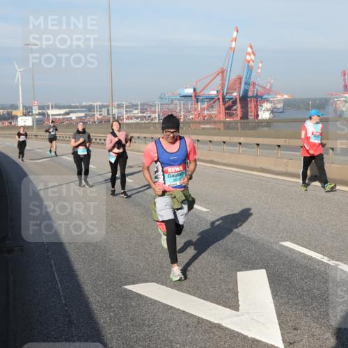 03.10.2025 - Köhlbrandbrückenlauf Yannick Fuchs http://msf.ph/oto/9133867 03.10.2025 09:07:01 Position 2 3512 meine-sportfotos.de