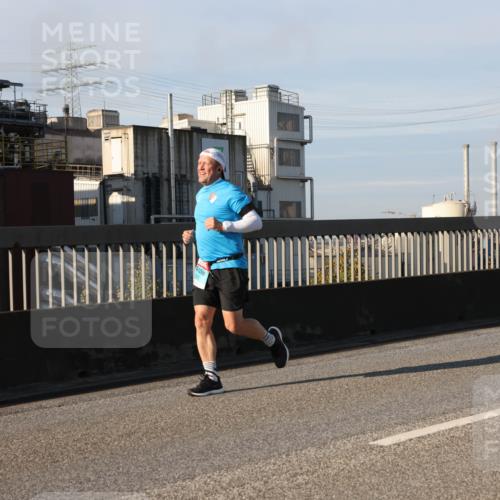 03.10.2025 - Köhlbrandbrückenlauf Lena Gebhardt http://msf.ph/oto/9133868 03.10.2025 09:51:53 Position 2  meine-sportfotos.de