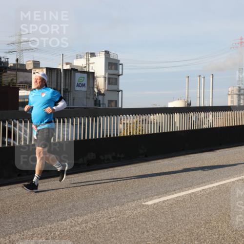 03.10.2025 - Köhlbrandbrückenlauf Lena Gebhardt http://msf.ph/oto/9133882 03.10.2025 09:51:53 Position 2 11 meine-sportfotos.de