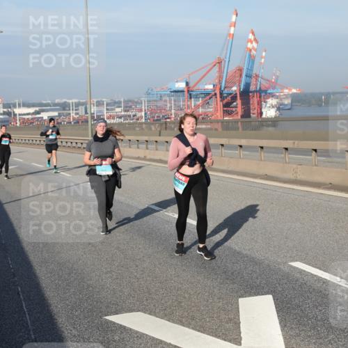 03.10.2025 - Köhlbrandbrückenlauf Yannick Fuchs http://msf.ph/oto/9133899 03.10.2025 09:07:04 Position 2  meine-sportfotos.de