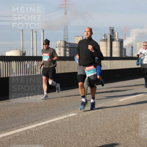 03.10.2025 - Köhlbrandbrückenlauf Lena Gebhardt http://msf.ph/oto/9134007 03.10.2025 09:52:06 Position 2  meine-sportfotos.de