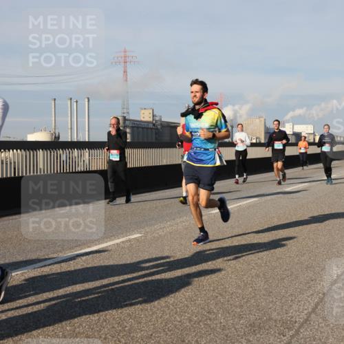 03.10.2025 - Köhlbrandbrückenlauf Lena Gebhardt http://msf.ph/oto/9134057 03.10.2025 09:52:11 Position 2 3410, 109 meine-sportfotos.de