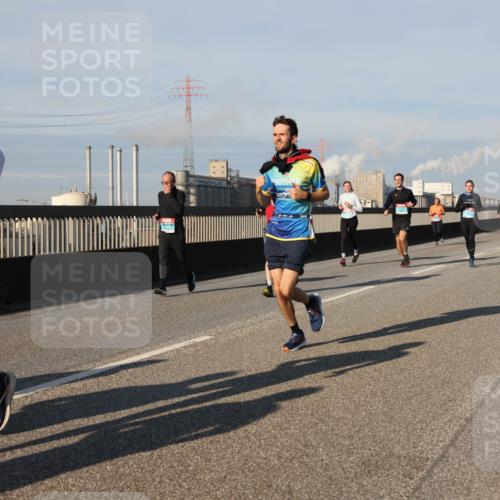 03.10.2025 - Köhlbrandbrückenlauf Lena Gebhardt http://msf.ph/oto/9134060 03.10.2025 09:52:11 Position 2 3410 meine-sportfotos.de