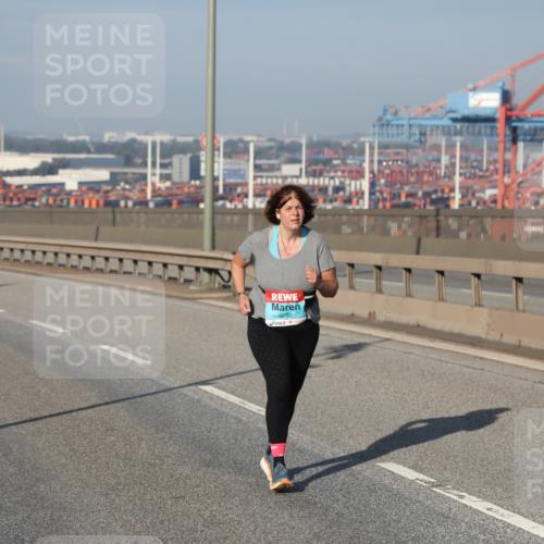 03.10.2025 - Köhlbrandbrückenlauf Yannick Fuchs http://msf.ph/oto/9134086 03.10.2025 09:07:55 Position 2 3692 meine-sportfotos.de