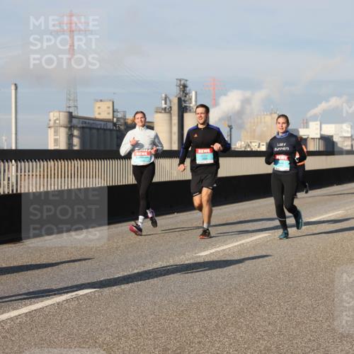 03.10.2025 - Köhlbrandbrückenlauf Lena Gebhardt http://msf.ph/oto/9134087 03.10.2025 09:52:13 Position 2 1375 meine-sportfotos.de
