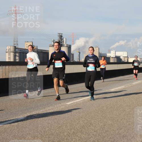 03.10.2025 - Köhlbrandbrückenlauf Lena Gebhardt http://msf.ph/oto/9134092 03.10.2025 09:52:13 Position 2  meine-sportfotos.de