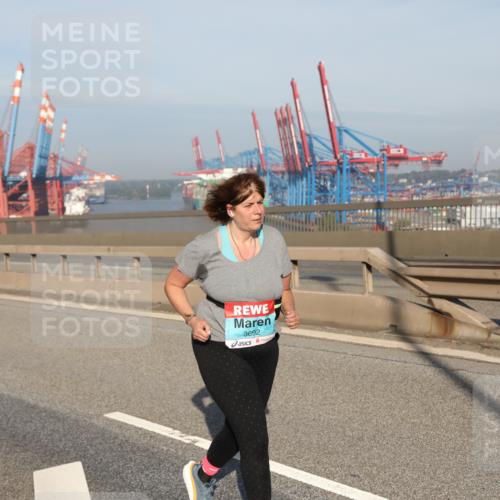 03.10.2025 - Köhlbrandbrückenlauf Yannick Fuchs http://msf.ph/oto/9134099 03.10.2025 09:07:59 Position 2 3692 meine-sportfotos.de