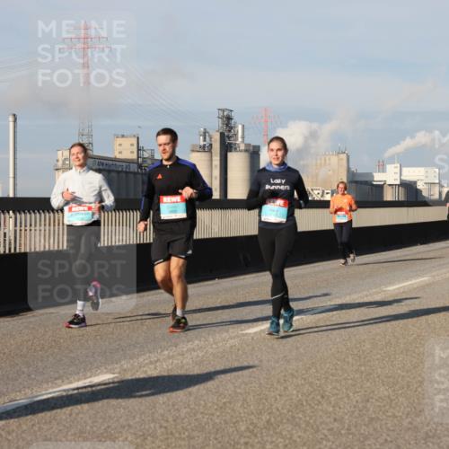 03.10.2025 - Köhlbrandbrückenlauf Lena Gebhardt http://msf.ph/oto/9134102 03.10.2025 09:52:14 Position 2  meine-sportfotos.de